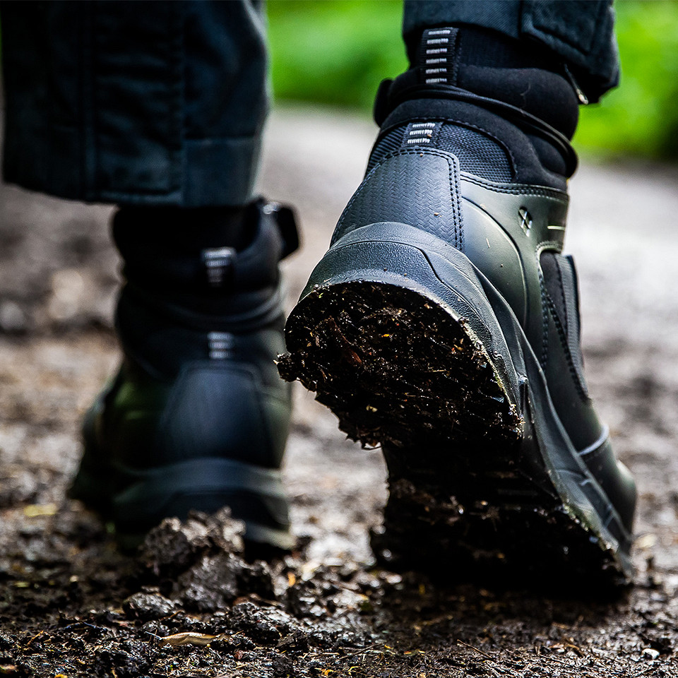 231302_13_defence_outdoor_surface.jpg