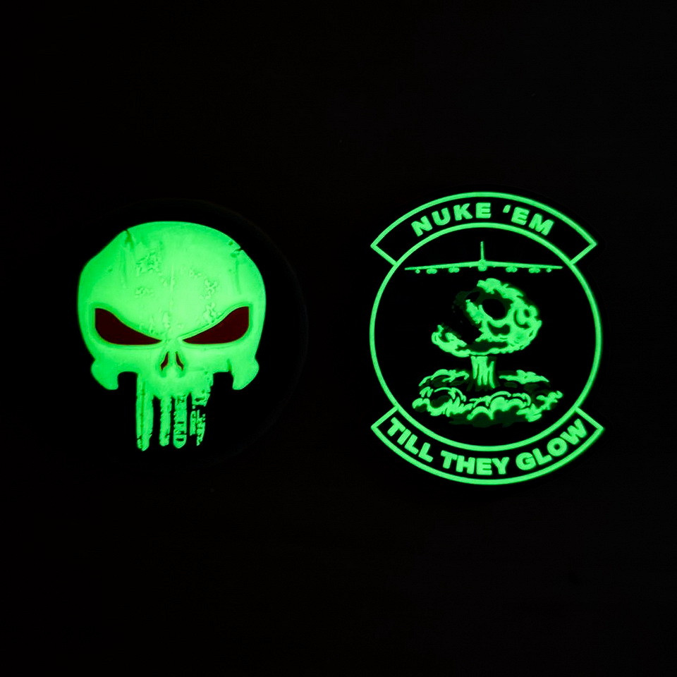 101 INC Embleem 3D PVC Punisher red eyes glow in the dark #8001 - Afbeelding 2